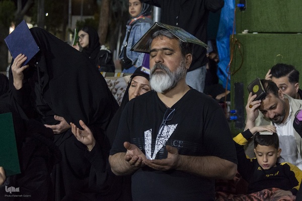 شب نوزدهم ماه مبارک رمضان در امامزاده محمد(ع) کرج‎