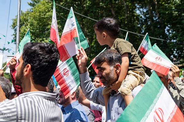 راهپیمایی مردم کرج علیه تهاجم رژیم صهیونیستی به ایران‎