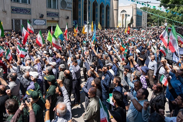 راهپیمایی مردم کرج علیه تهاجم رژیم صهیونیستی به ایران‎
