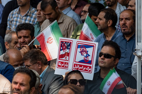 راهپیمایی مردم کرج علیه تهاجم رژیم صهیونیستی به ایران‎