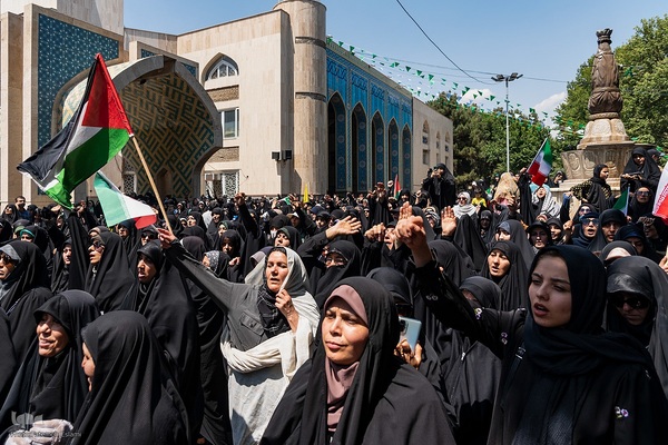 راهپیمایی مردم کرج علیه تهاجم رژیم صهیونیستی به ایران‎