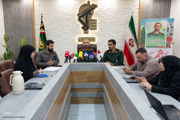 نشست خبری فرمانده سپاه کرج به مناسبت هفته دفاع مقدس‎