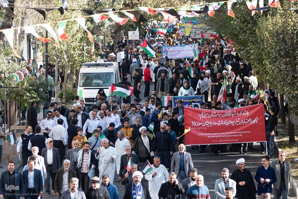 راهپیمایی ۱۳ آبان در کرج‎
