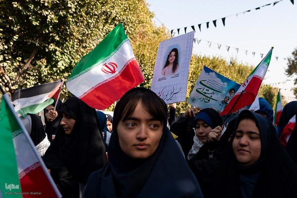 راهپیمایی ۱۳ آبان در کرج‎