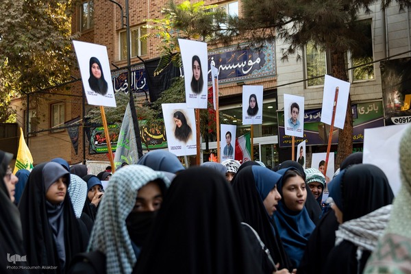 راهپیمایی ۱۳ آبان در کرج‎