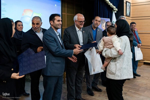 همایش تخصصی سلول‌های بنیادی خون بند ناف، صدای درمانی نسل آینده‎