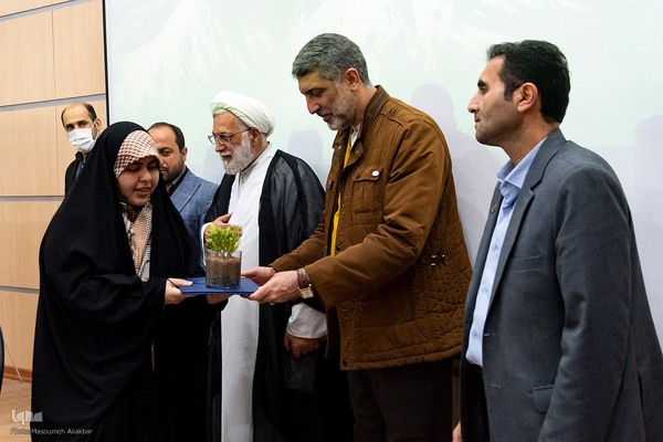 اختتامیه پویش ملی‌ «آیین ققنوس» و «اینا رو نگفته بودم» در کرج