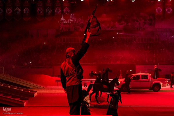 راه‌بندان بزرگترین نمایش تبیینی کشور