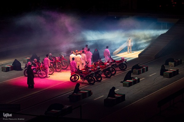 راه‌بندان بزرگترین نمایش تبیینی کشور