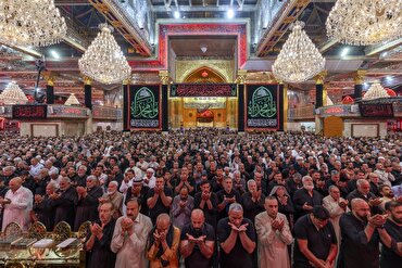 Galeri/ Suasana Malam Jumat Terakhir Bulan Safar di Karbala